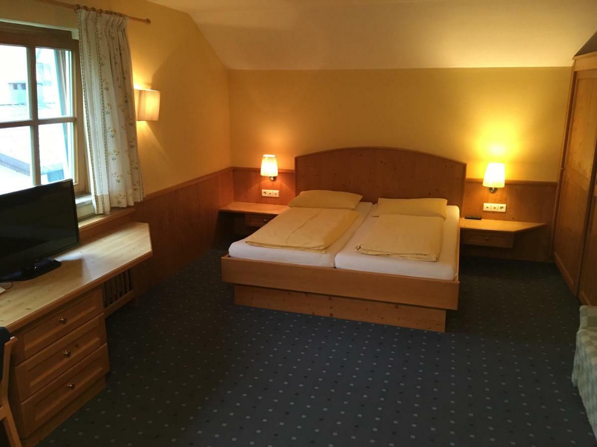 Brueckenwirt Hotel Hallein Exterior photo